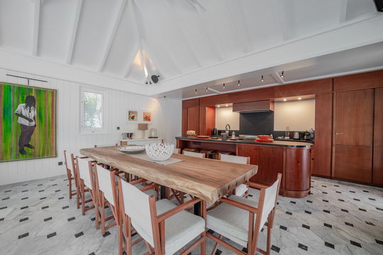 VILLA SEA HORSE KITCHEN & DINING AREA 10