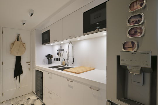 VILLA SEA HORSE KITCHEN & DINING AREA 13.JPG