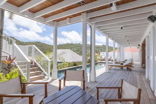 VILLA SEA HORSE OUTDOOR LOUNGE AREA 2