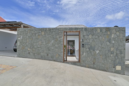 VILLA SEA HORSE OUTDOORS 3.JPG