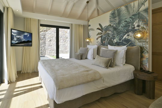 VILLA DAVALIA BEDROOM1 2.JPG