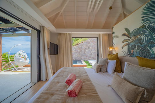 VILLA DAVALIA BEDROOM1 3