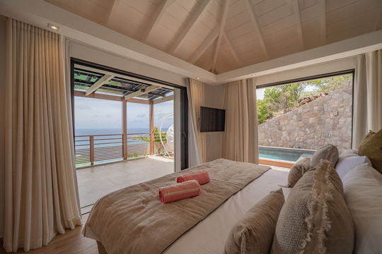 VILLA DAVALIA BEDROOM1 4