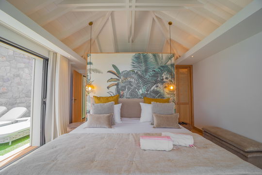 VILLA DAVALIA BEDROOM1 5