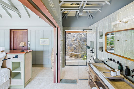 VILLA CLYDE BEDROOM1 7