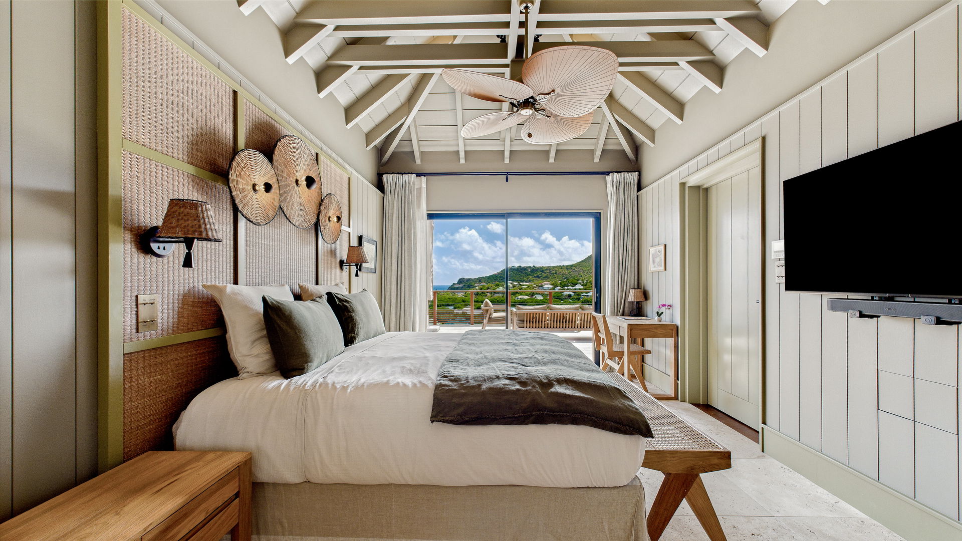 BEDROOM 2