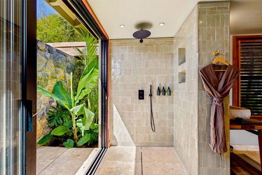 VILLA CLYDE BEDROOM3 10