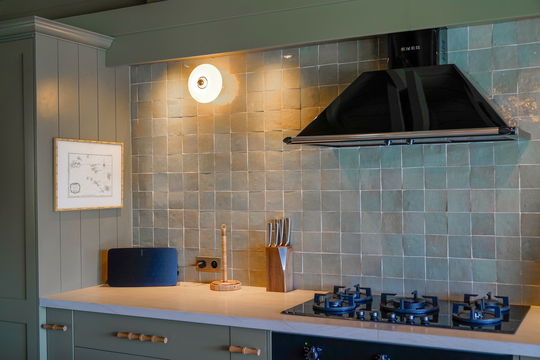 VILLA CLYDE KITCHEN & DINING AREA 10