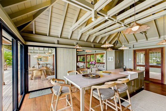 VILLA CLYDE KITCHEN & DINING AREA 12