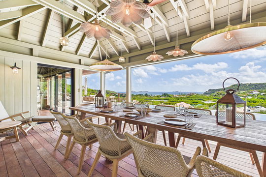 VILLA CLYDE KITCHEN & DINING AREA 3