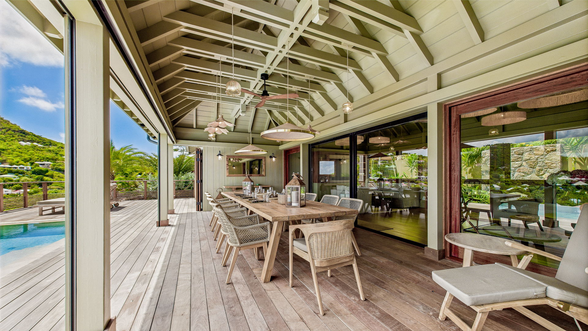 KITCHEN & DINING AREA