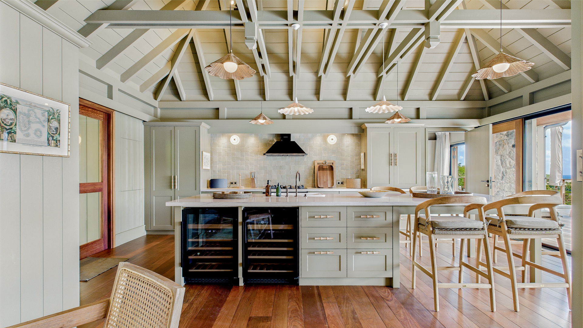 KITCHEN & DINING AREA