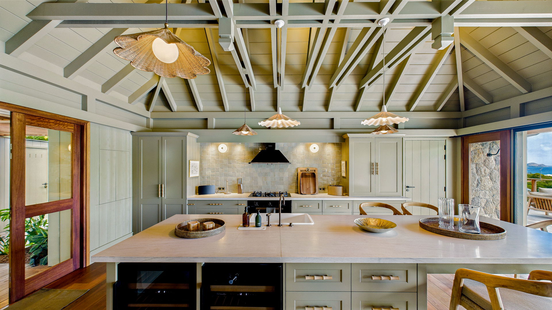 KITCHEN & DINING AREA