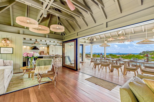 VILLA CLYDE LIVING AREA 3