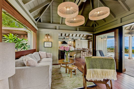 VILLA CLYDE LIVING AREA 4