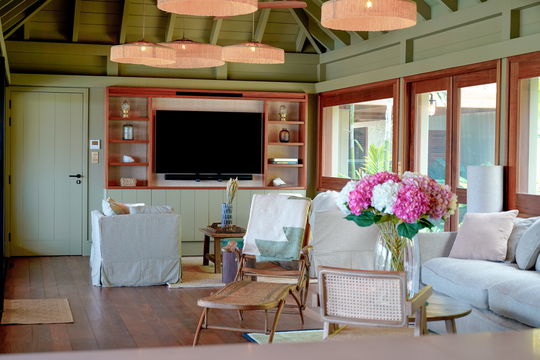 VILLA CLYDE LIVING AREA 5