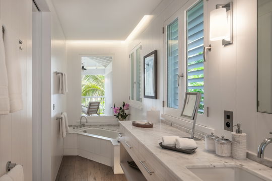 VILLA KREOLA BEDROOM1 9