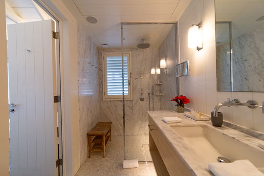 VILLA KREOLA BEDROOM5 13