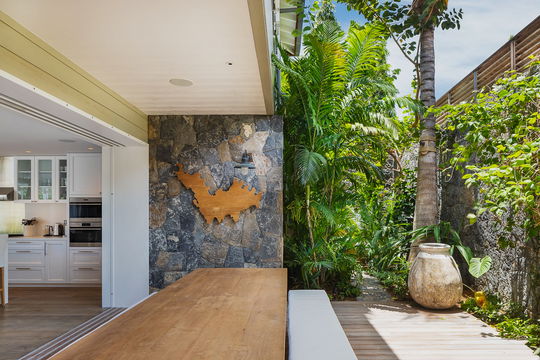 VILLA KREOLA KITCHEN & DINING AREA 16