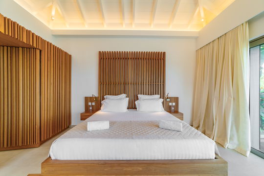 VILLA RIVA BEDROOM1 2