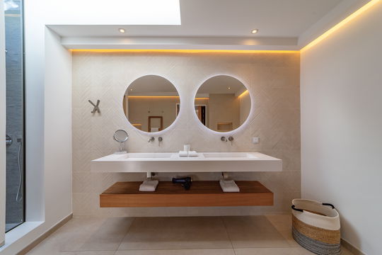 VILLA RIVA BEDROOM1 6