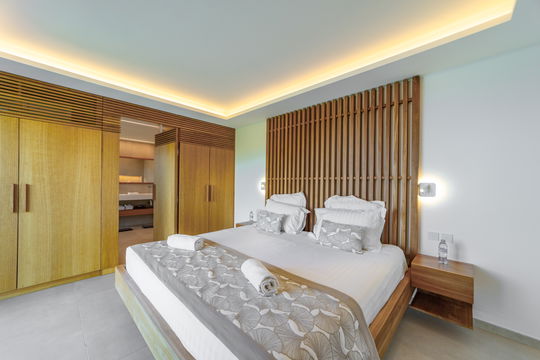 VILLA RIVA BEDROOM3 4