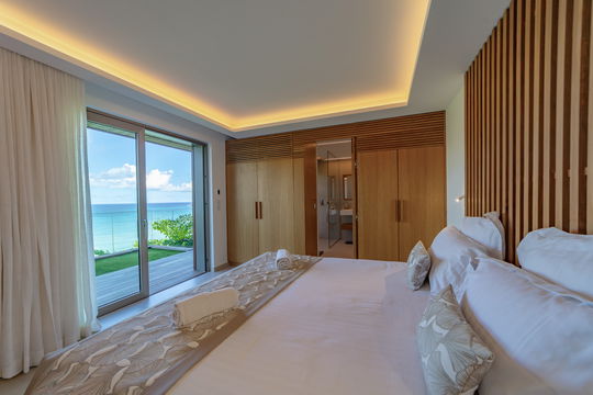 VILLA RIVA BEDROOM3 5