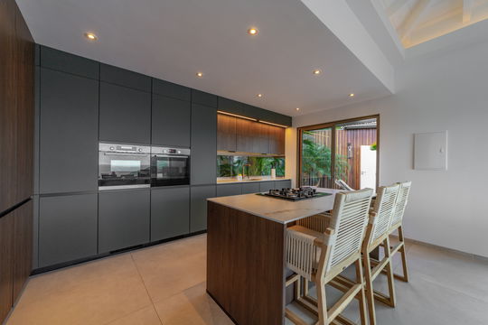 VILLA RIVA KITCHEN & DINING AREA 5