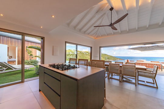 VILLA RIVA KITCHEN & DINING AREA 8