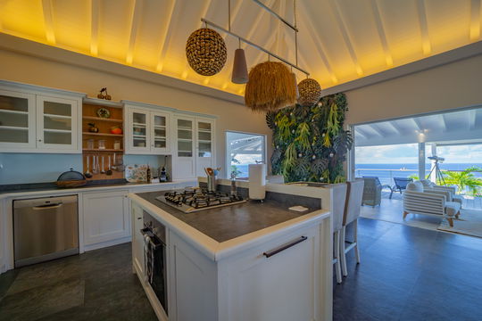 VILLA TI MOUN KITCHEN & DINING AREA 5