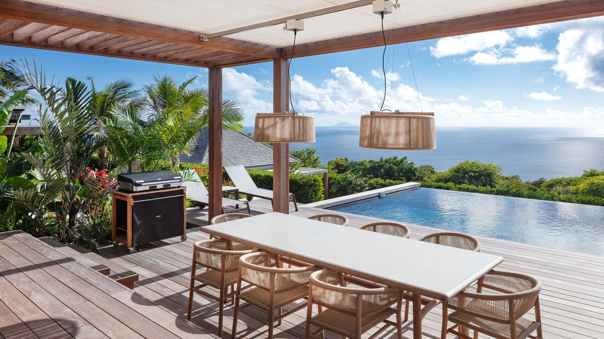 KITCHEN & DINING ROOM