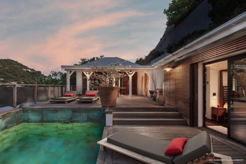 VILLA BONHEUR BY NIGHT 3