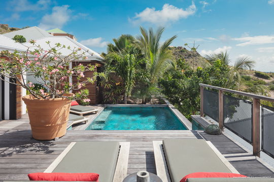 VILLA BONHEUR POOL & TERRACE 2