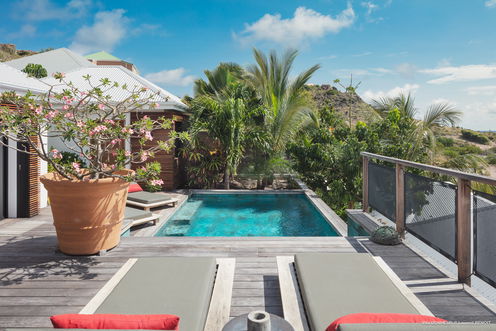 VILLA BONHEUR POOL & TERRACE 2