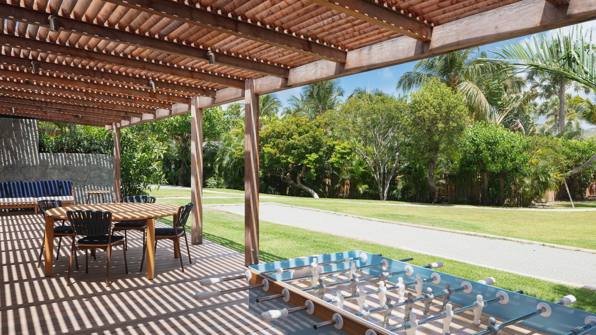 FITNESS ROOM & MASSAGE ROOM