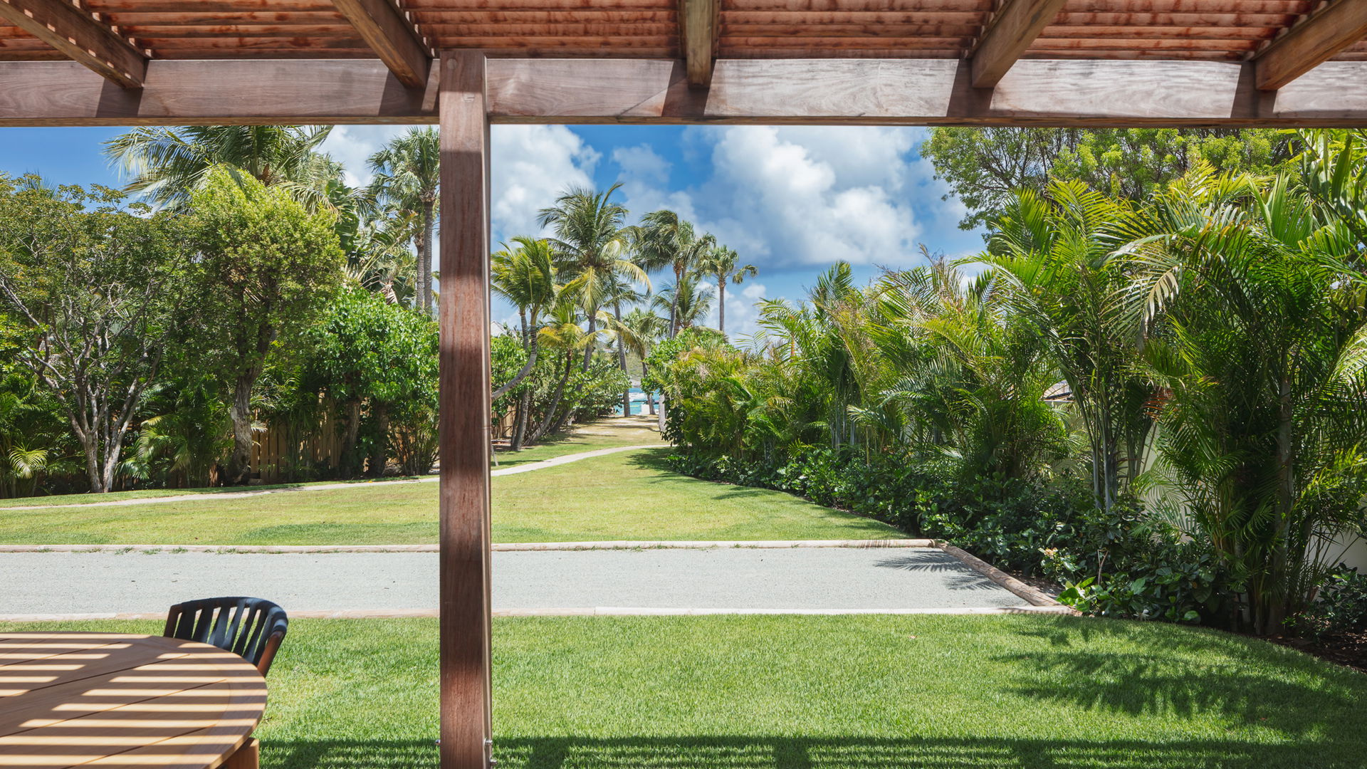 FITNESS ROOM & MASSAGE ROOM
