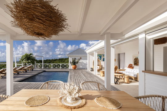 VILLA OCEANE KITCHEN & DINING AREA 1