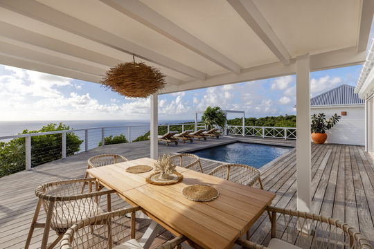 VILLA OCEANE KITCHEN & DINING AREA 2