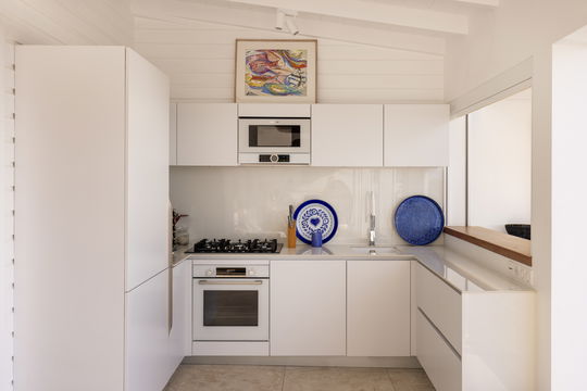 VILLA OCEANE KITCHEN & DINING AREA 4