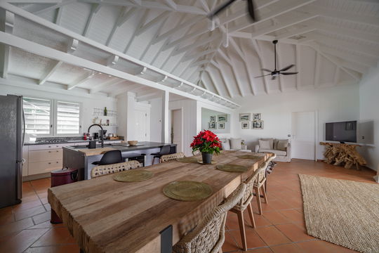 VILLA POLO KITCHEN & DINING AREA 1