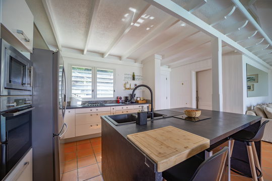 VILLA POLO KITCHEN & DINING AREA 4