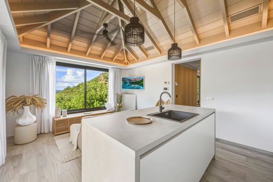 VILLA CLEMENCE KITCHEN & DINING AREA 5