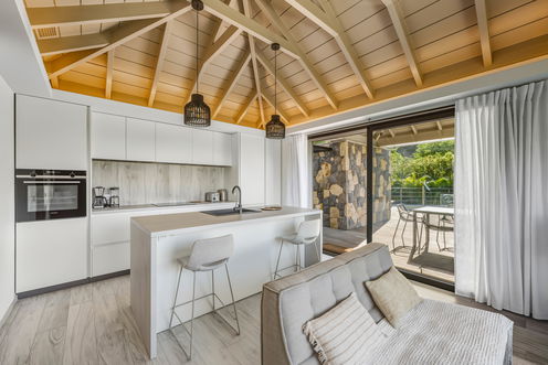 VILLA CLEMENCE KITCHEN & DINING AREA 6