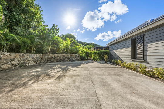 VILLA CLEMENCE OUTDOORS 3