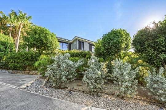 VILLA CLEMENCE OUTDOORS 5