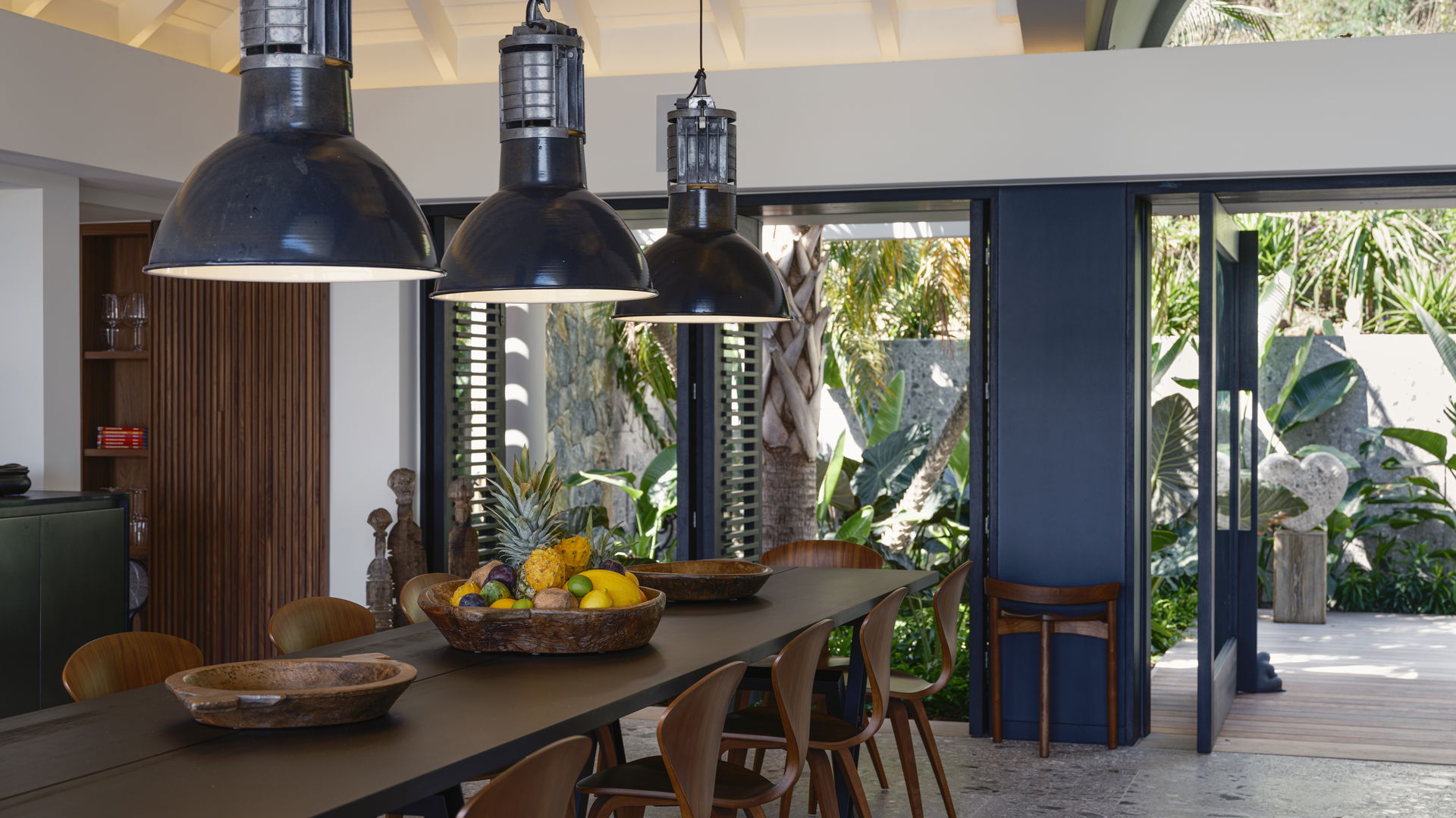 KITCHEN & DINING AREA