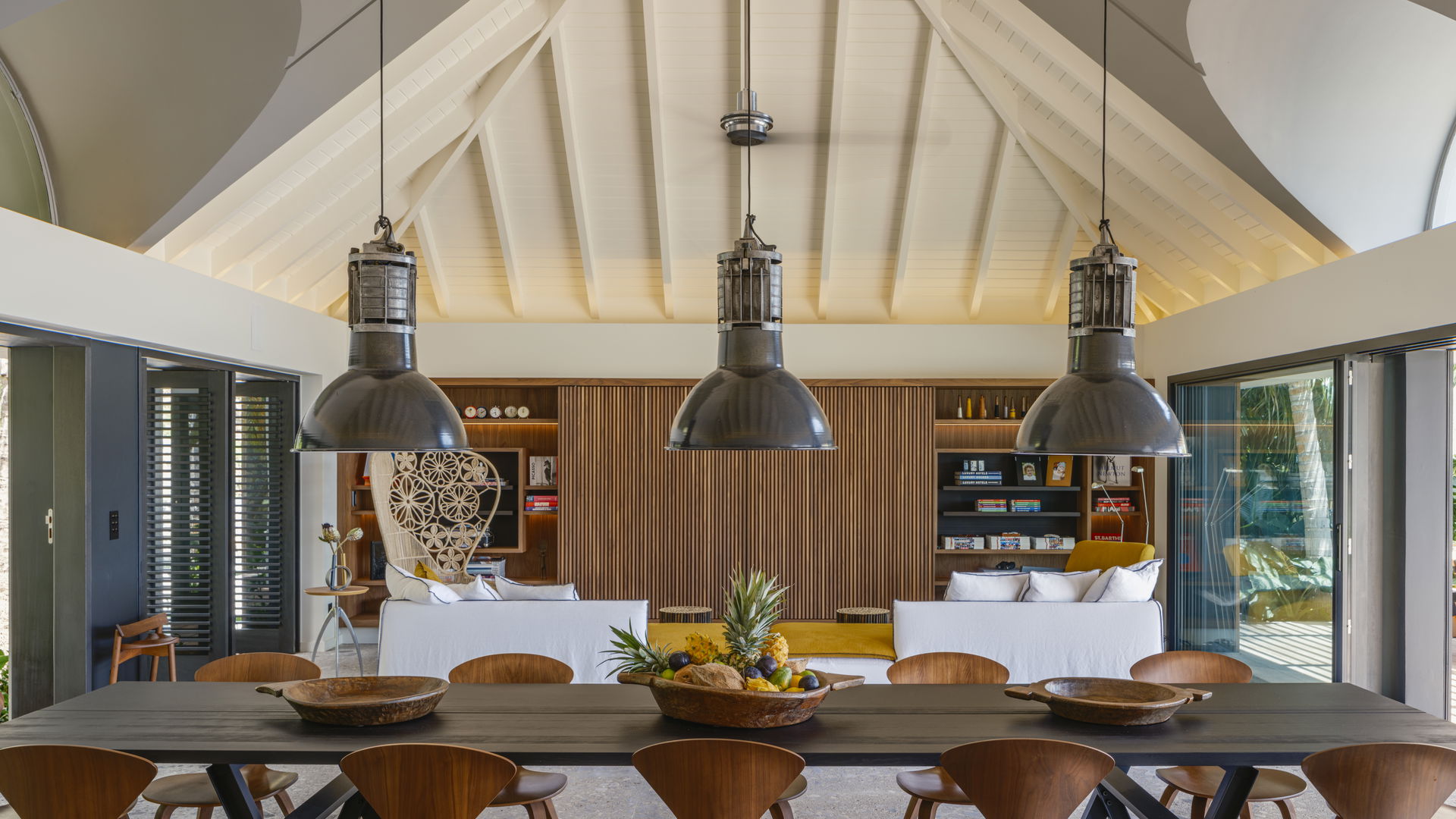 KITCHEN & DINING AREA