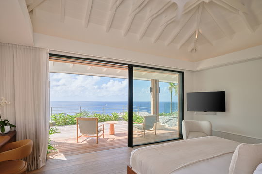 VILLA SEL BEDROOM1 1