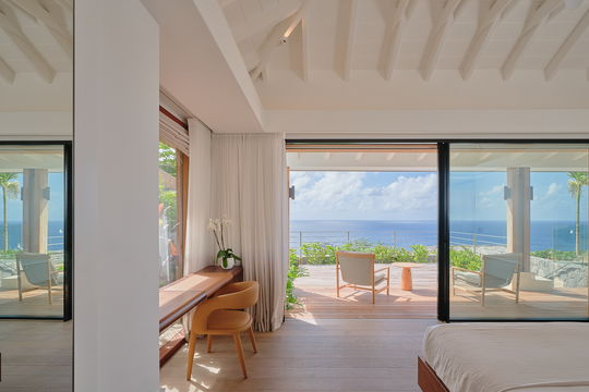 VILLA SEL BEDROOM1 2