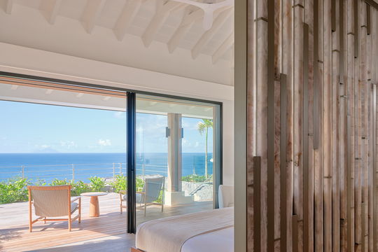 VILLA SEL BEDROOM1 3